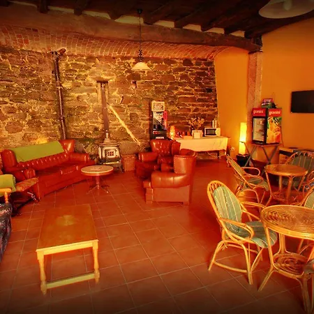 San Lazaro Vandrarhem Sarria